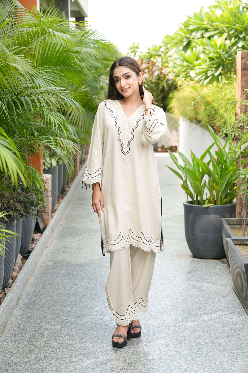 Ivory Lace Scallop Embroidered Suit Set